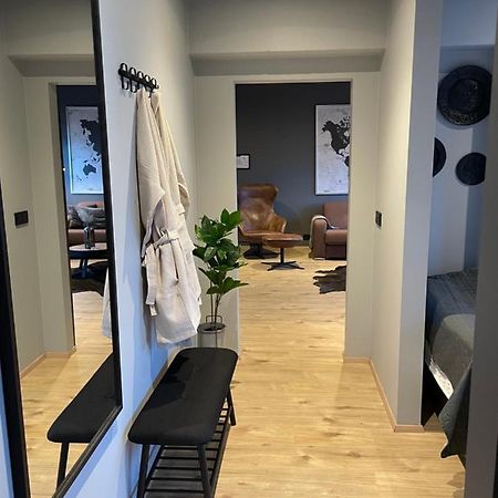 Lovely Apartment With Hot Tub Access Akureyri Extérieur photo